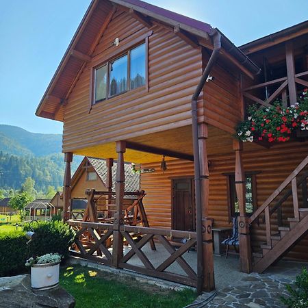 Guesthouse Kolo Druziv Tatarów Zewnętrze zdjęcie