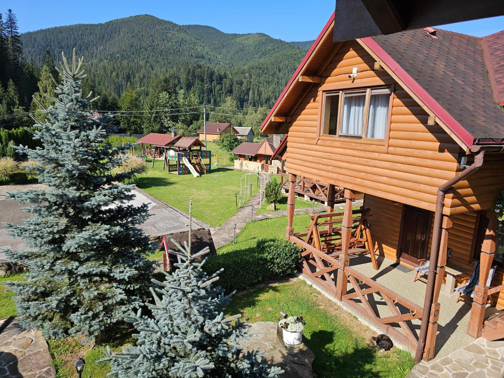 Guesthouse Kolo Druziv Tatarów Zewnętrze zdjęcie